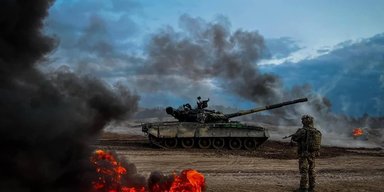 Бои в Великой Новоселке: оккупанты установили на окраине города российский флаг