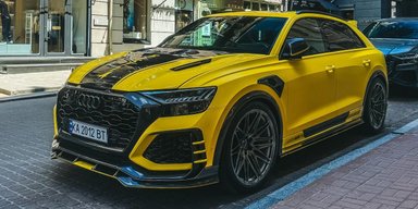 Яскравий дизайн і понад 1000 сил: в Україні виконали неймовірний тюнінг Audi RS Q8 (фото)