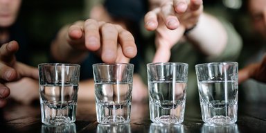 "По 50 грамів приймають до 70% особового складу": як борються з пияцтвом у ЗСУ, — командири