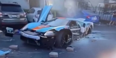 Один из 50: в ДТП разбили эксклюзивный суперкар Ford за $2,5 миллиона (видео)