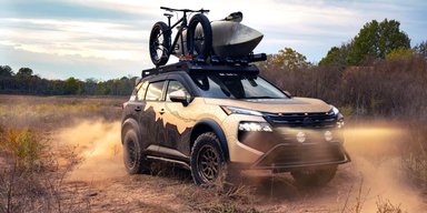 Спортивный седан и внедорожный кроссовер: Nissan представил две яркие новинки (фото)
