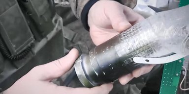 ЗС РФ почали скидати суббоєприпаси ПТАБ-2.5: міни, які можуть пропалити Bradley (фото)