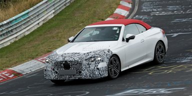 Проходить дорожні випробування: з'явилися перші фото нового Mercedes 2028 року