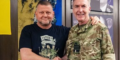 Говорили про контрнаступ і ППО: відбулася зустріч генерала Залужного з адміралом Радакіном