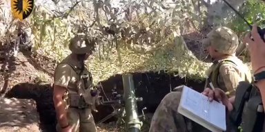 Бої за Бахмут: 22-а ОМБр показала, як з мінометів веде вогонь по окупантах під Кліщіївкою (відео)