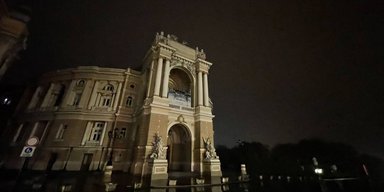 Блэкаут в Одессе: в городе не могут заживить критическую инфраструктуру, закрывают школы (видео)