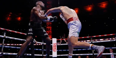 Усик может потерять пояс WBO без боя: с кем украинца хотят вывести на ринг