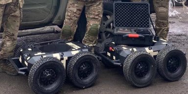 Российские оккупанты не пройдут: ВСУ взорвали мост наземным дроном Ratel S (видео)