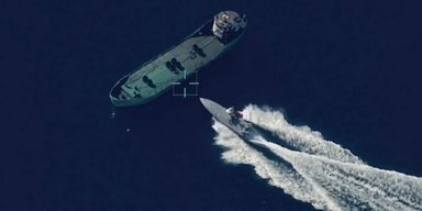Затонув за хвилини: у Туреччині вперше у світі БПЛА і надводний дрон разом уразили ціль (відео)