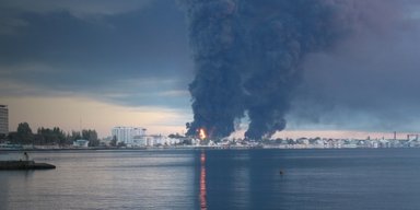 Удар по нафтовому терміналу у Феодосії знизить потенціал ЗС РФ, — розвідка Британії (фото)