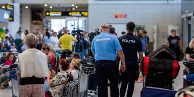 Румынская делегация едва не опоздала на саммит НАТО из-за забастовки пилотов