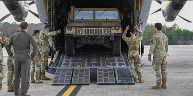 США нададуть Україні допомогу, адже це вигідно і для американського ВПК, — Валерій Клочок
