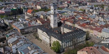 Во Львове с 1 апреля станет на 150 меньше чиновников городского совета: в чем причина