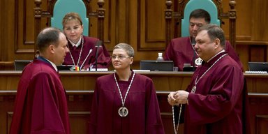 Больше 110 тысяч гривен в месяц: названа пенсия судей в Украине (видео)