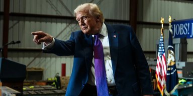 Шантаж Европы из-за Ирана: Трамп угрожал прекратить поставки оружия Украине, — FT