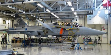 Шведська Saab готова відкрити в Україні завод зі складання винищувачів Gripen: звідки візьмуть гроші