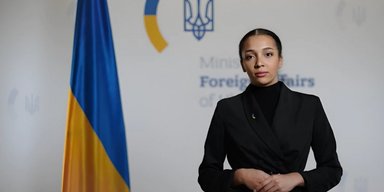 "Не примха, а вимога": МЗС "найняло на роботу" цифрову особу зі штучним інтелектом (відео)