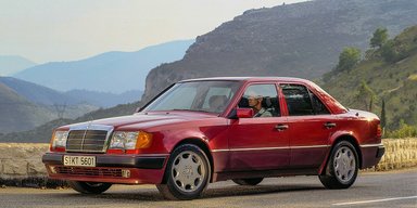 Еталон надійності: Mercedes-Benz W124 відзначає 40-річчя (фото)