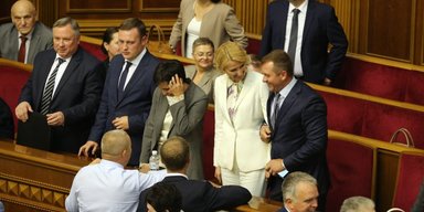 Центризбирком размял члены. Верховная Рада сменила состав ЦИКа в сторону увеличения