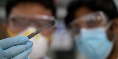 Ученые создали аккумулятор из графена, который заряжается в 60 раз быстрее обычного