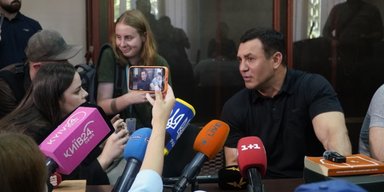 Нужно время: у генпрокурора объяснили, почему на Тищенко не сразу надели электронный браслет