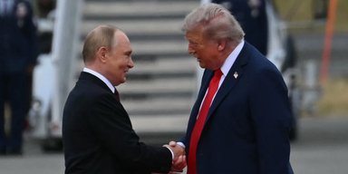"Гра старих друзів": Путін одержав від зустрічі з Трампом максимальну користь, — Politico
