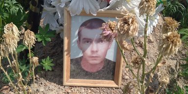У РФ у "безсмертний полк" потрапив загиблий в Україні вбивця бабусь, — соцмережі (фото)
