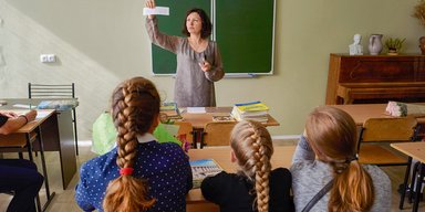 Штраф до 1700 грн: як можуть карати батьків дітей, які розмовляють російською в школі, — адвокат