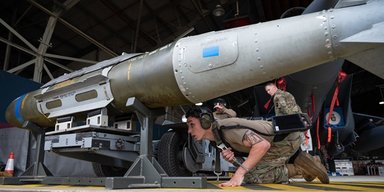 GLSDB і Javelin: ЗСУ зупинили наступ на Харків за допомогою зброї США, — Bild
