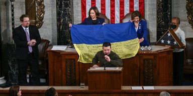 Позиция республиканцев, блокирующих помощь Украине, может помешать наступлению ВСУ, — FT