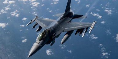 "Літаки з феноменальними можливостями": F-16 не піднімуться в українське небо до 2024 року