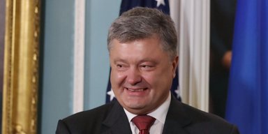 Особняк як Білий дім, годинники за сотню тисяч доларів, картини російських художників – експерт проаналізував декларацію Порошенка (ВІДЕО)"