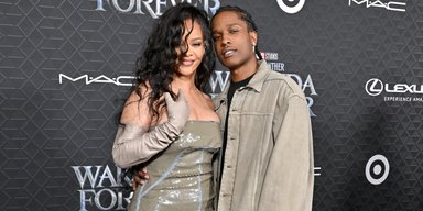 Рианна и A$AP Rocky впервые показали своего новорожденного сына Riot Rose