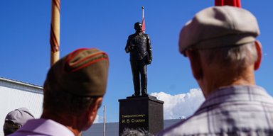 "Жахлива помилка": в РФ з'їзд КПРФ оголосив доповідь Хрущова про розвінчання культу Сталіна помилковою