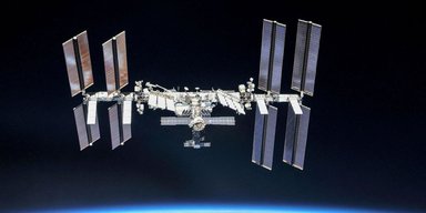 Інцидент на орбіті: після стикування російського корабля з МКС там з'явився неприємний запах