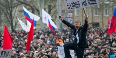 Это придумал Аксенов. Что из пророчеств "Острова Крым" сбылось за год