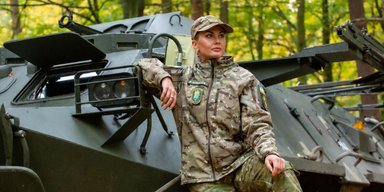 "Які ви, с*ка, експерти усі": Камалія "зірвалась" після критики за військову форму (фото)