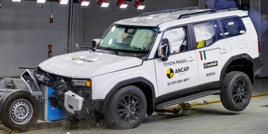 Новий Toyota Land Cruiser Prado вперше пройшов перевірку безпеки (фото, відео)