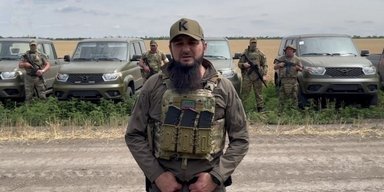 Повторний гуркіт з детонацією: ГУР підірвало машину з офіцерами "Ахмат" в Скадовську (фото)
