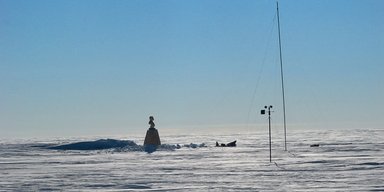 Ленин превращается в бронежилет. Инфографика