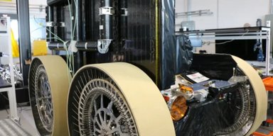 NASA вперше відправляє на Місяць суперкомп'ютер зі штучним інтелектом (фото)
