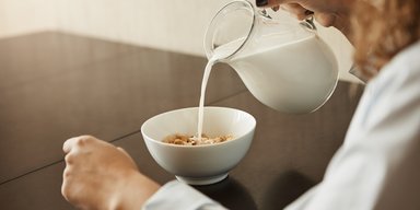 Їжте, але помірно: 3 несподівані продукти, які підвищують рівень холестерину