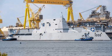 Американский эсминец Zumwalt прибыл в Миссисипи для получения гиперзвуковых ракет