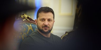 "Наши службы занимаются вопросом": Зеленский рассказал, продает ли Иран ракеты РФ (видео)
