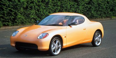 Весит всего 450 кг: в интернете показали малоизвестную спортивную Toyota 90-х (фото, видео)