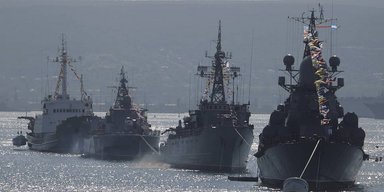 Окупанти передислокували десантні кораблі з Чорного моря після атак ЗСУ, — командування