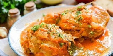 Куриные бедра в тыквенно-сметанном соусе: идеальне мясо к любому гарниру