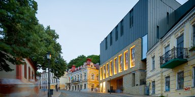 Монстр исторического значения. Чем берет архитектура Театра на Подоле