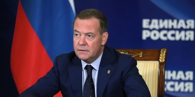 "Демоны неизбежно падут": Медведев отреагировал на запрет РПЦ в Украине
