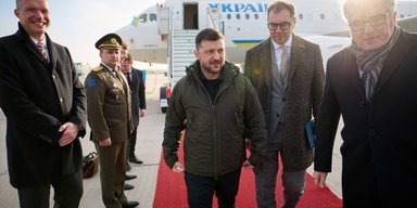 Переговоры в Берлине: Зеленский назвал вопрос территорий "болезненными"